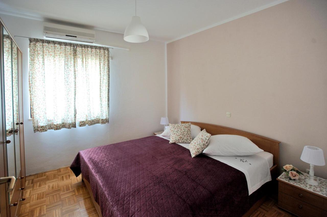 Apartment Vinja Porec - Privat Garden - Whirlpool Exterior foto