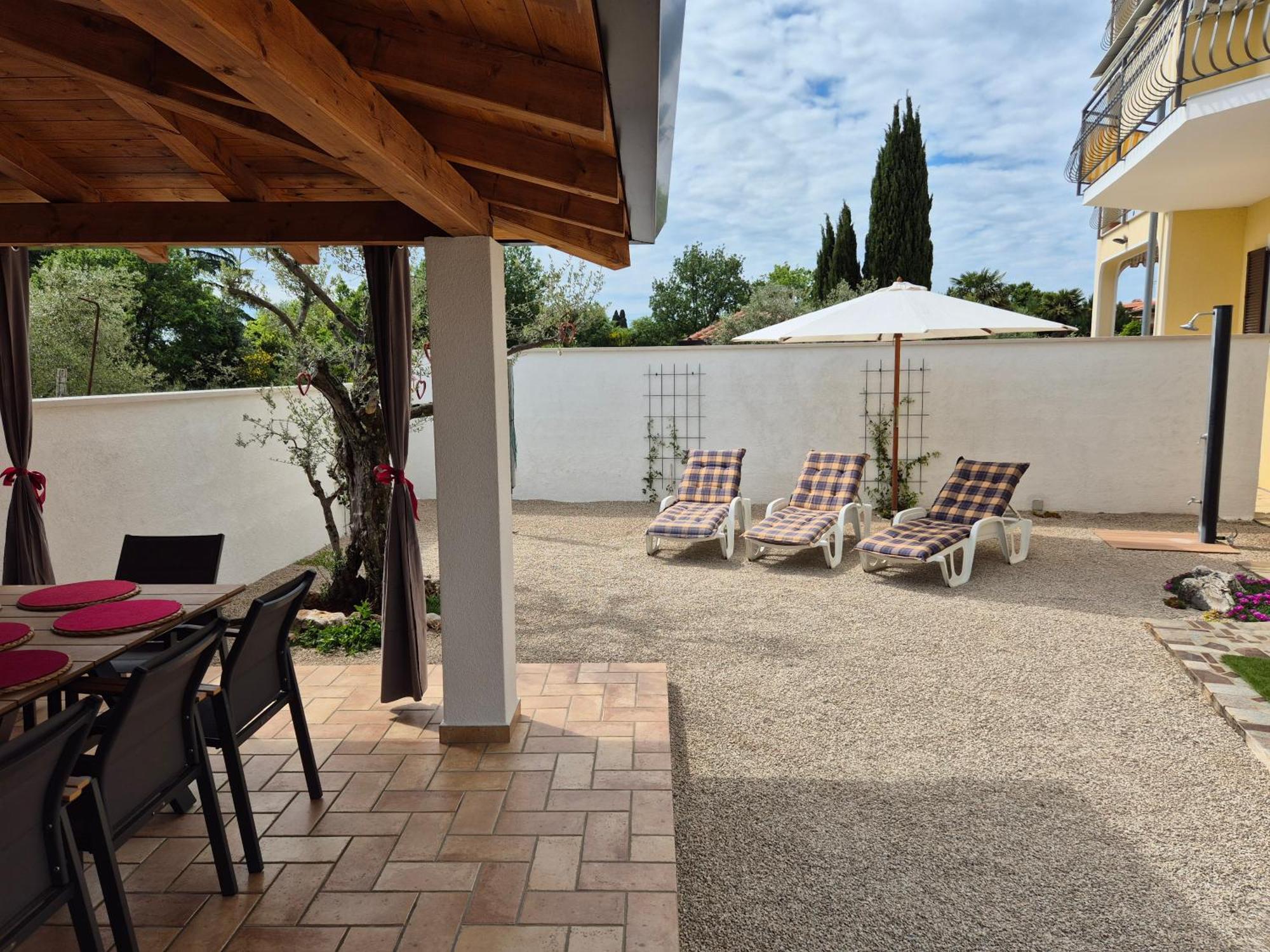 Apartment Vinja Porec - Privat Garden - Whirlpool Exterior foto
